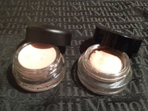 Chanel illusion d'ombre e mac pro longwear paint pot Chanel illusion d'ombre e mac pro longwear paint pot