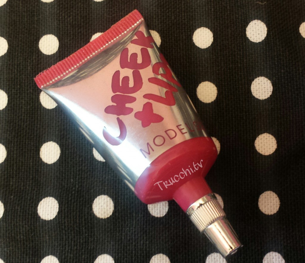 review modelco blush cheek & Lips rosy red 1 review modelco blush cheek & Lips rosy red 1