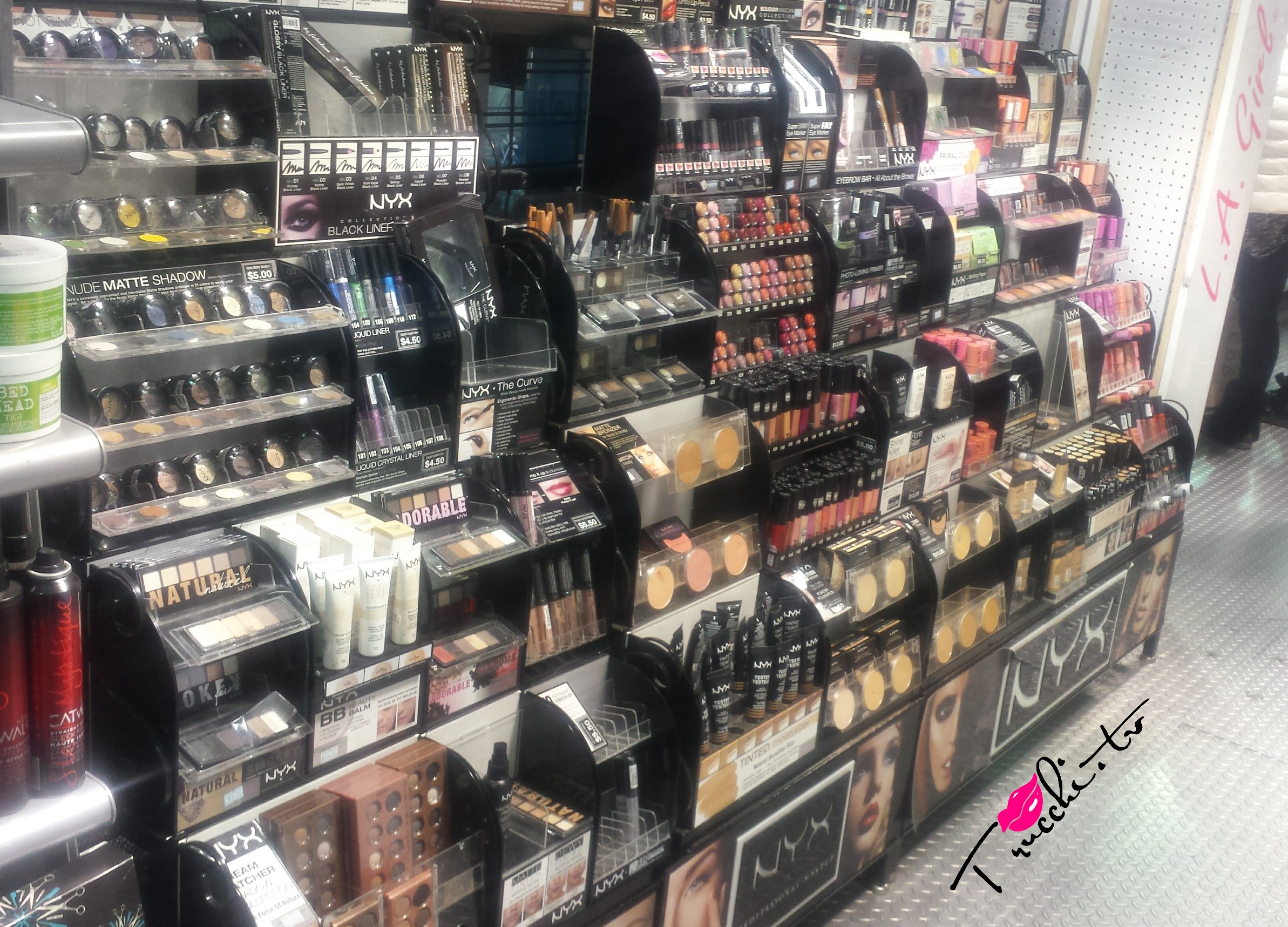 Guida Shopping Makeup New York - Rickys