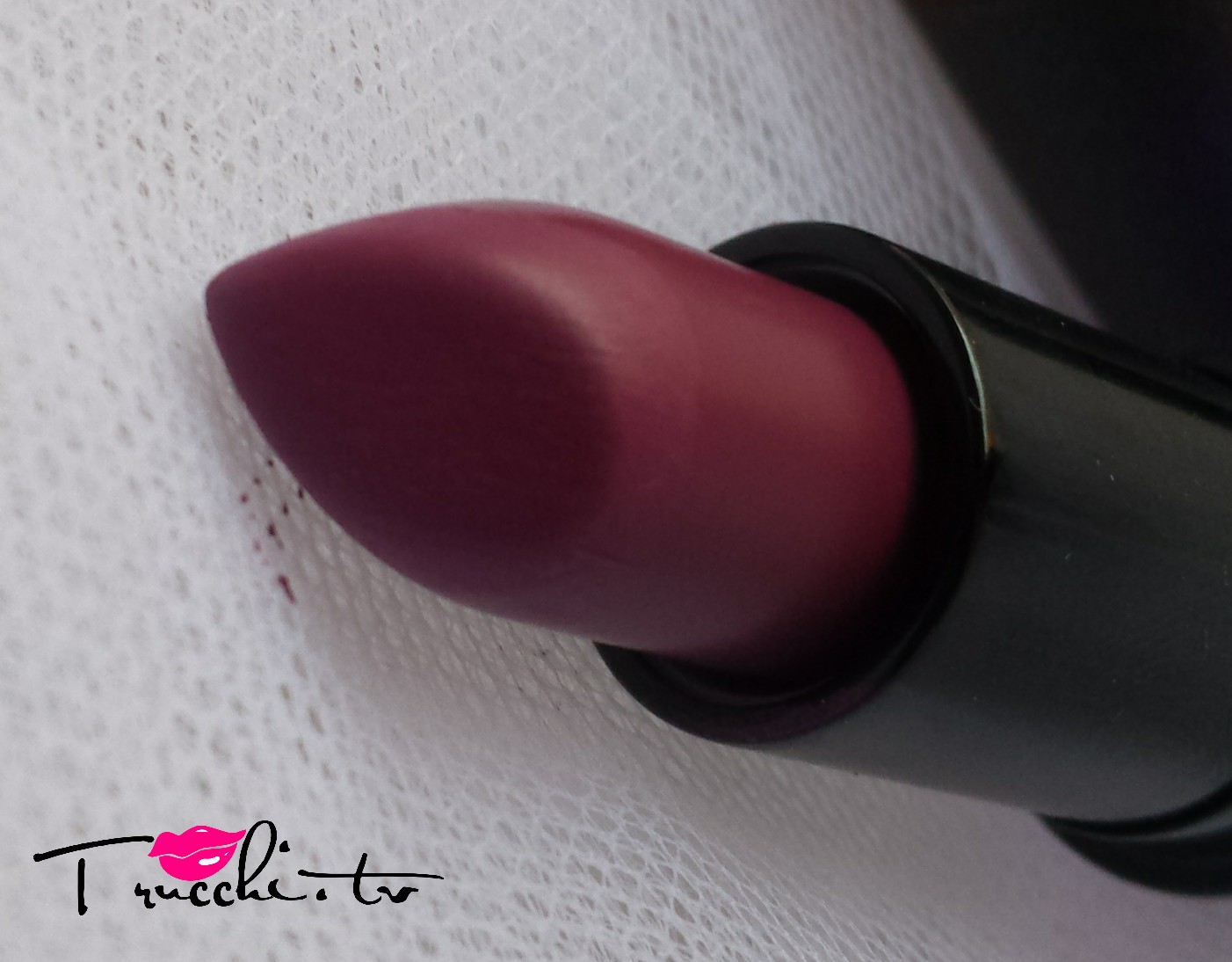 Recensione e Comparazioni: Rossetto Mac Evening Rendezvous (L.E. Magic of the Night) Recensione e Comparazioni: Rossetto Mac Evening Rendezvous (L.E. Magic of the Night)