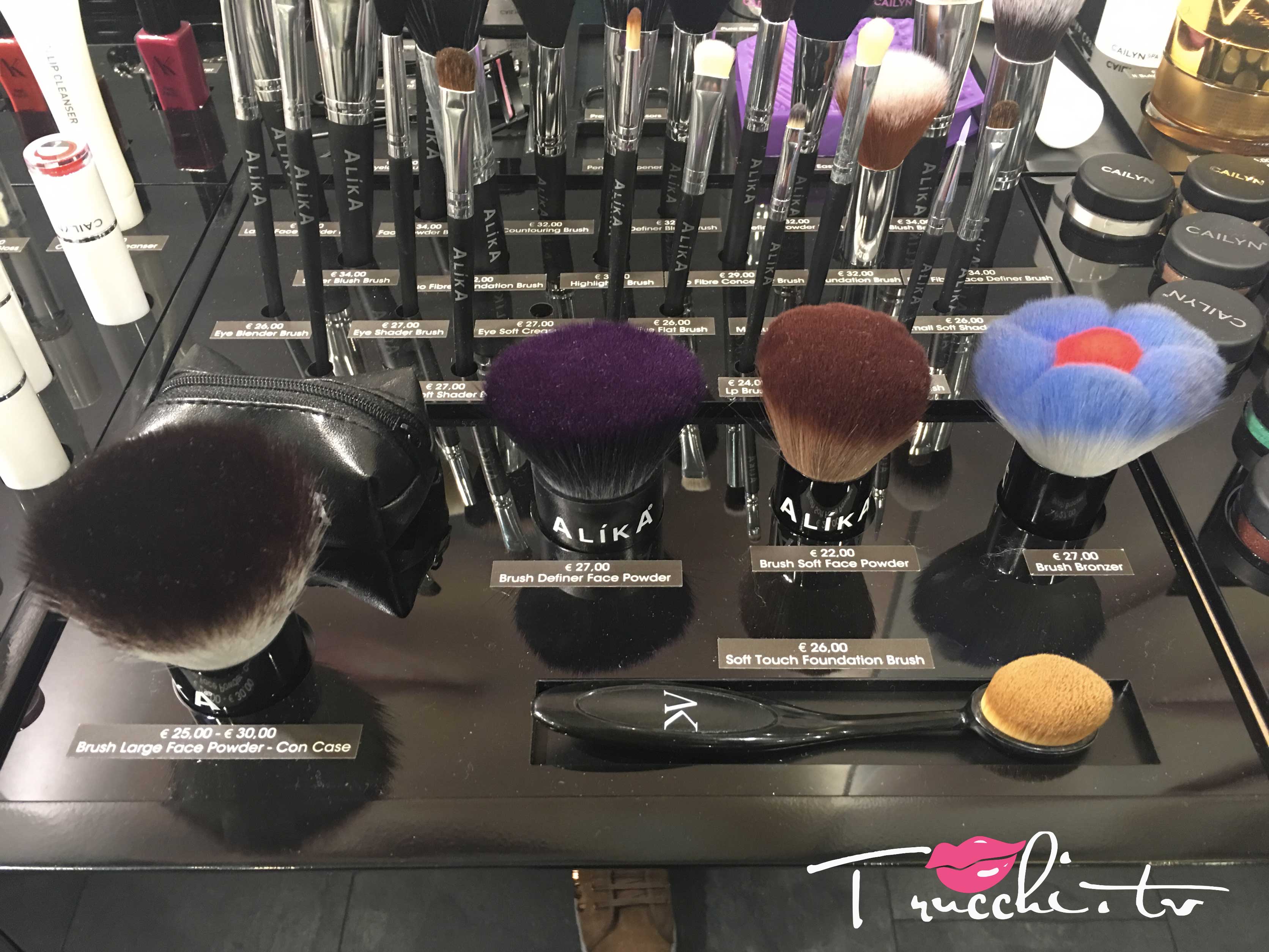 Nuovo negozio Alika Cosmetics Pennelli Viso Professionali Nuovo negozio Alika Cosmetics Pennelli Viso Professionali