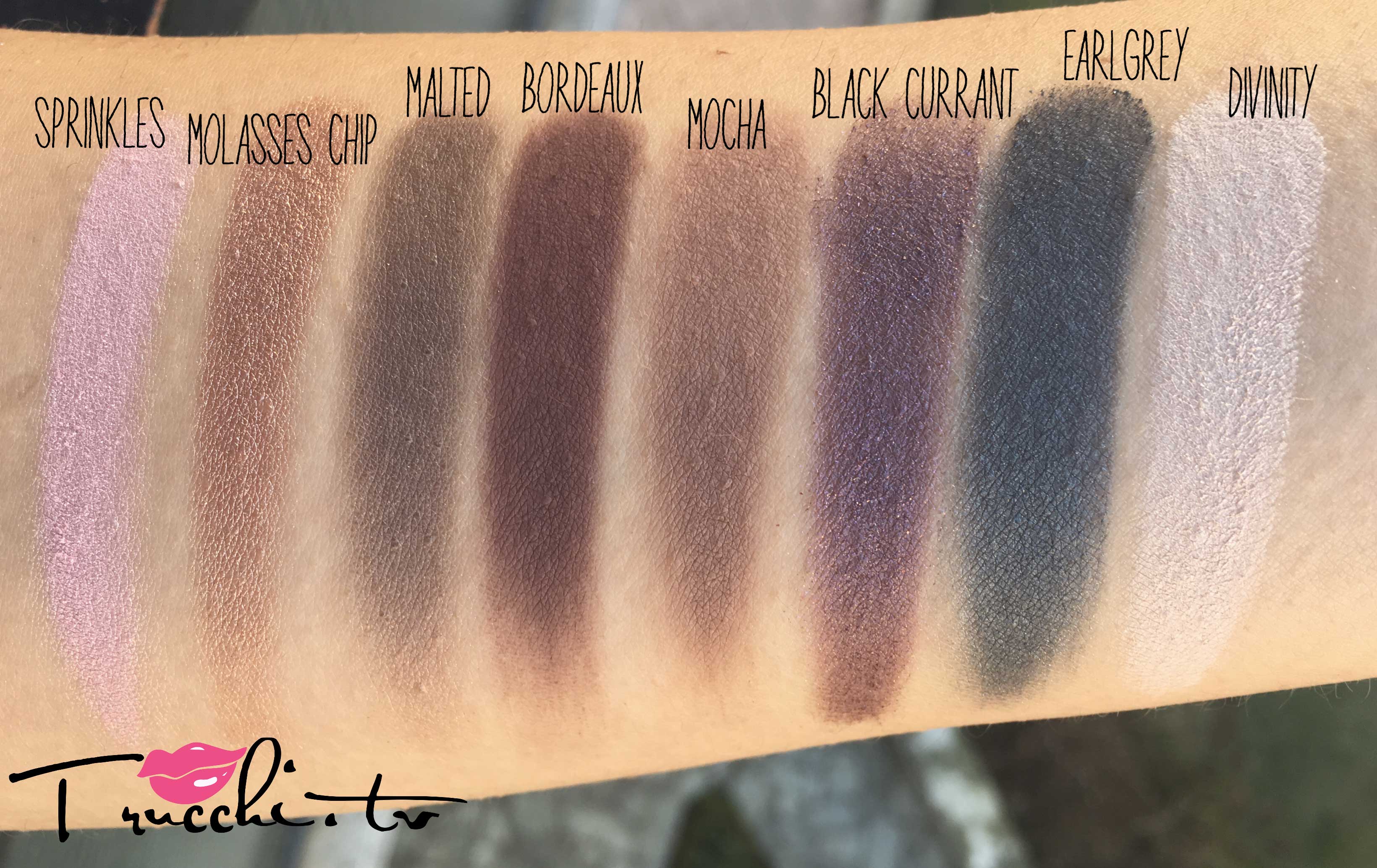 Review-Palette-OmbrettiToo-Faced-Chocolate-Bon-Bons-Swatches-1
