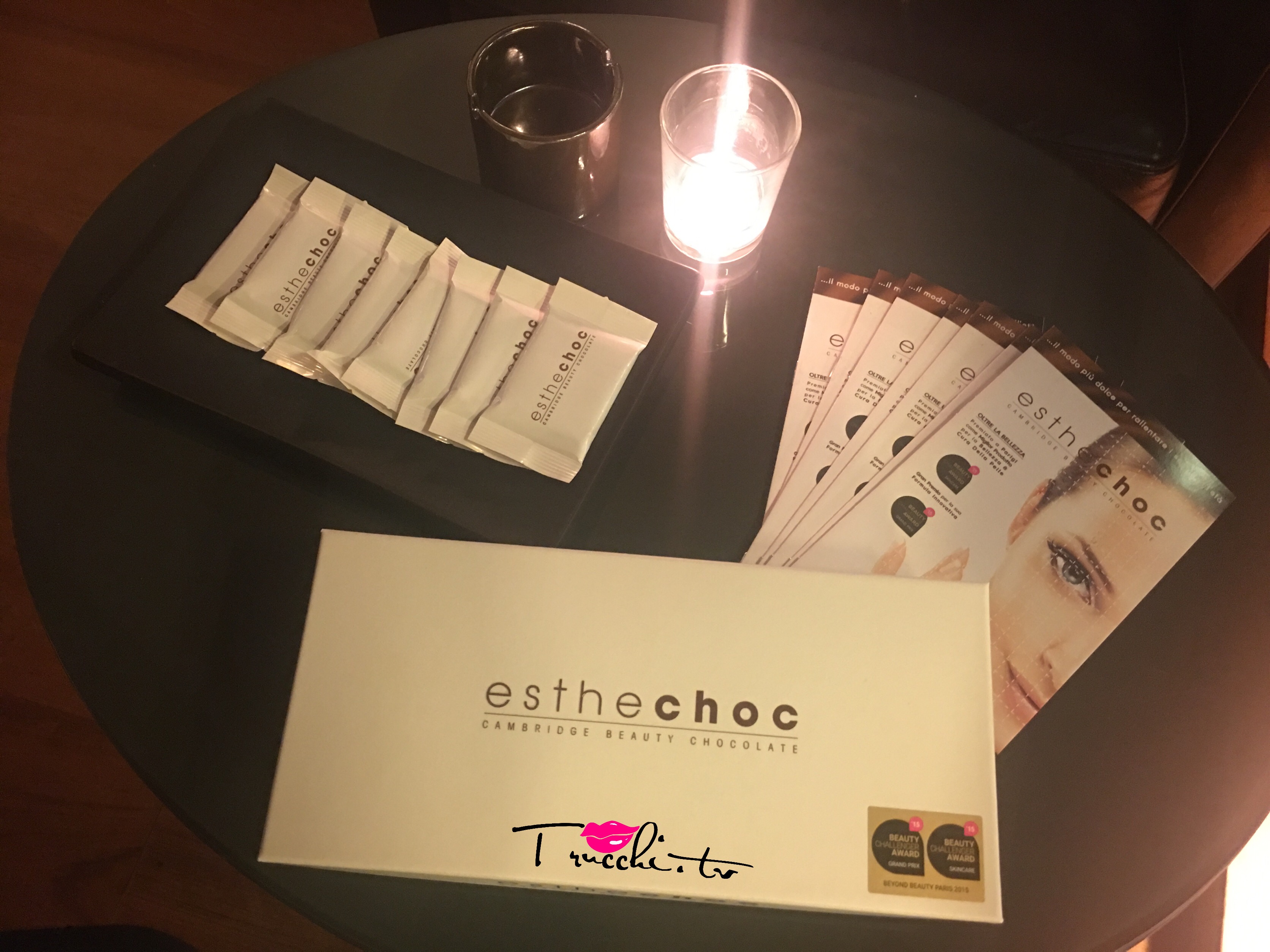 ESTHECHOC - Trattamento di bellezza ESTHECHOC - Trattamento di bellezza