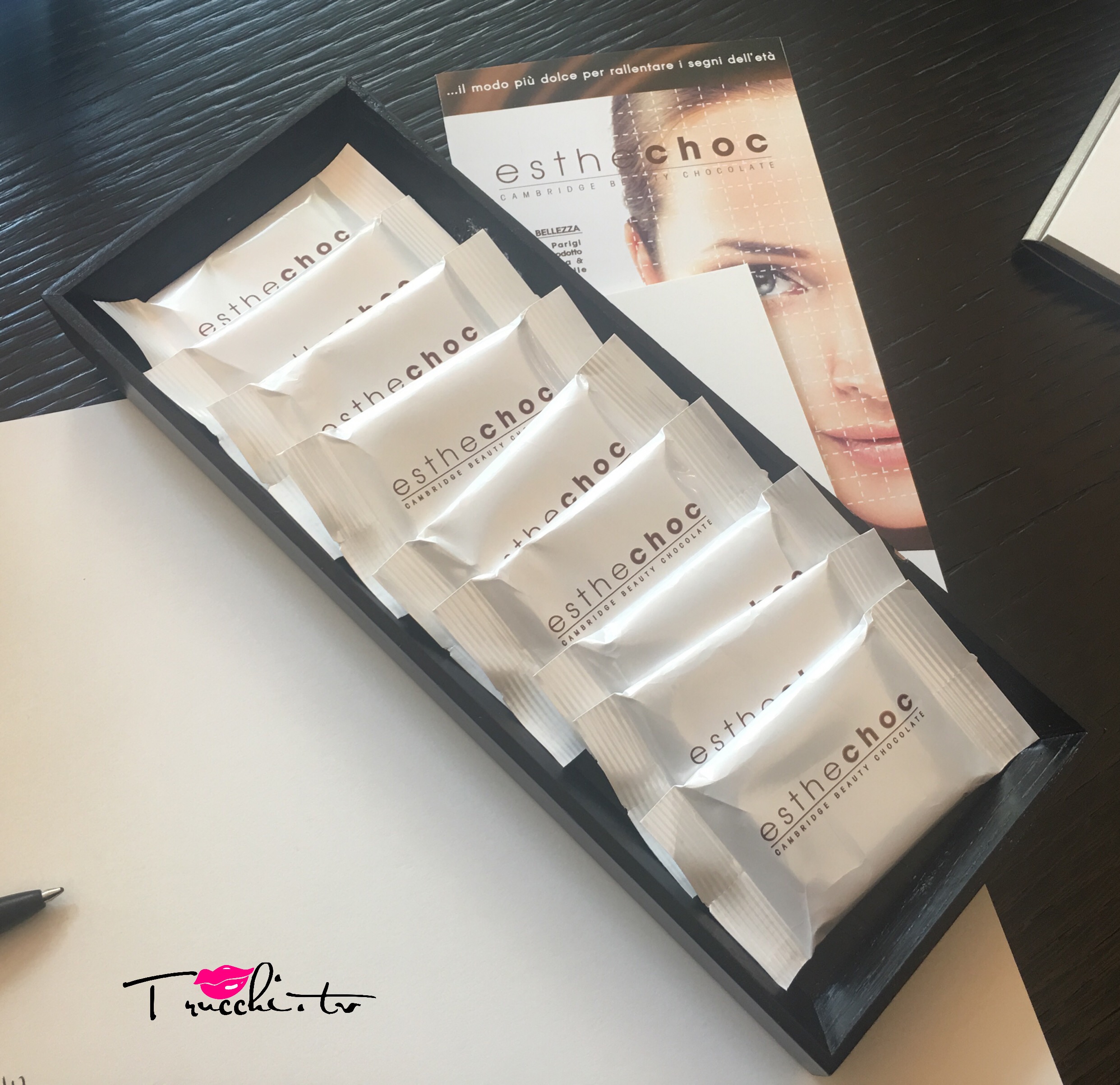 ESTHECHOC - Trattamento di bellezza ESTHECHOC - Trattamento di bellezza