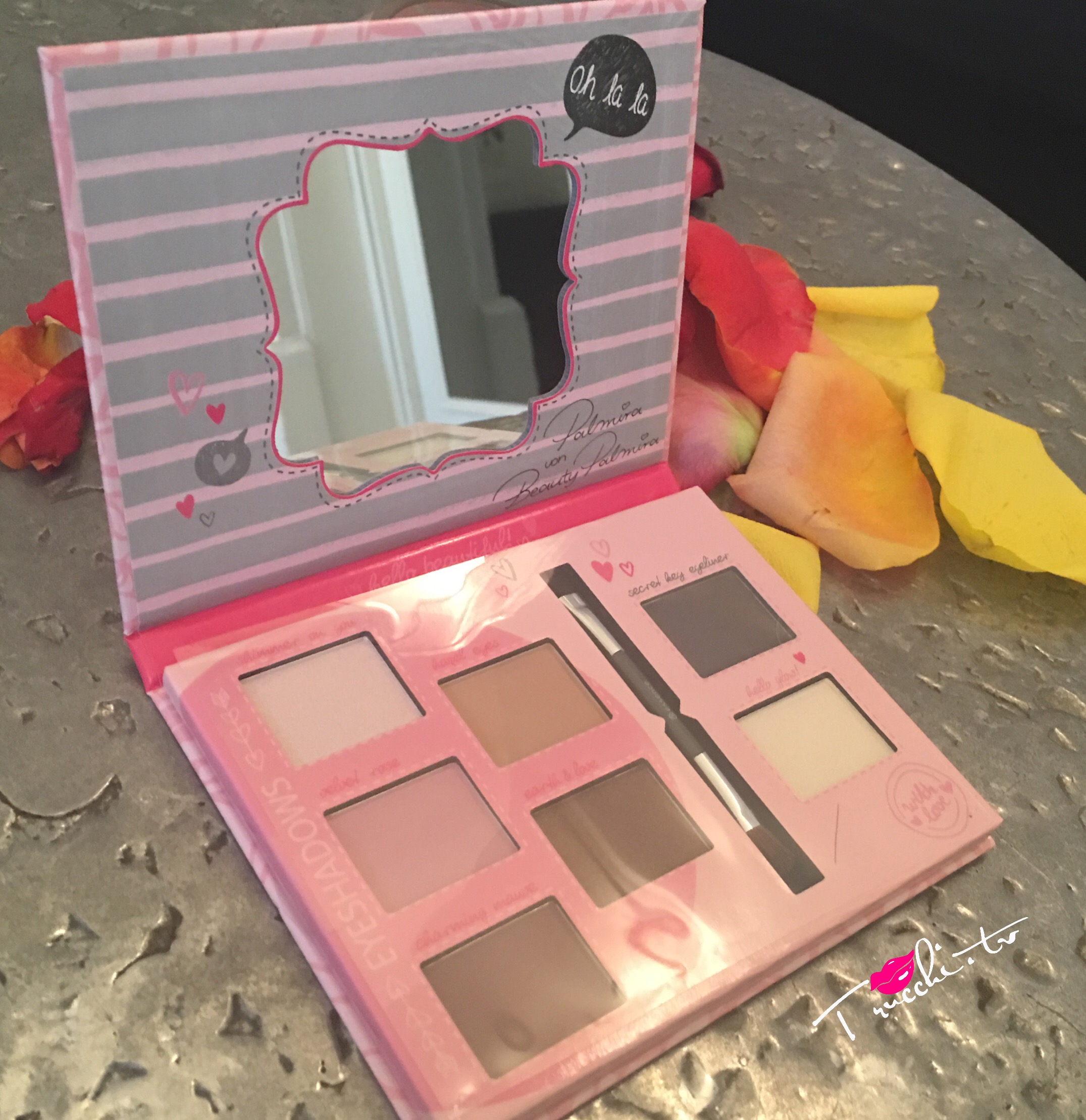Essence bloggers beauty secrets – vintage rose eye palette aperta