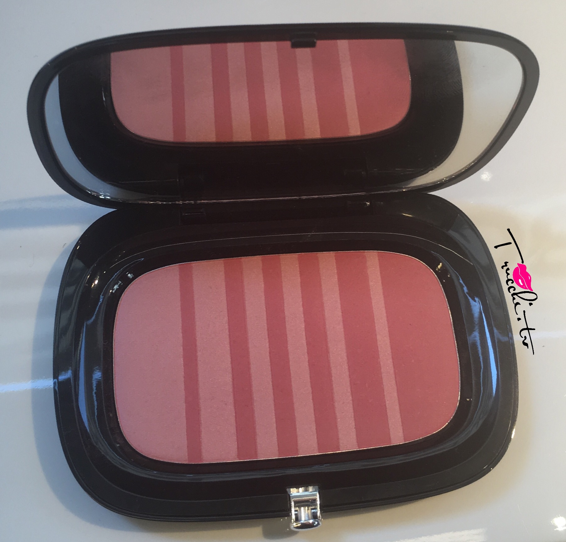 Nuovi "Air Blush" Marc Jacobs Beauty Nuovi "Air Blush" Marc Jacobs Beauty
