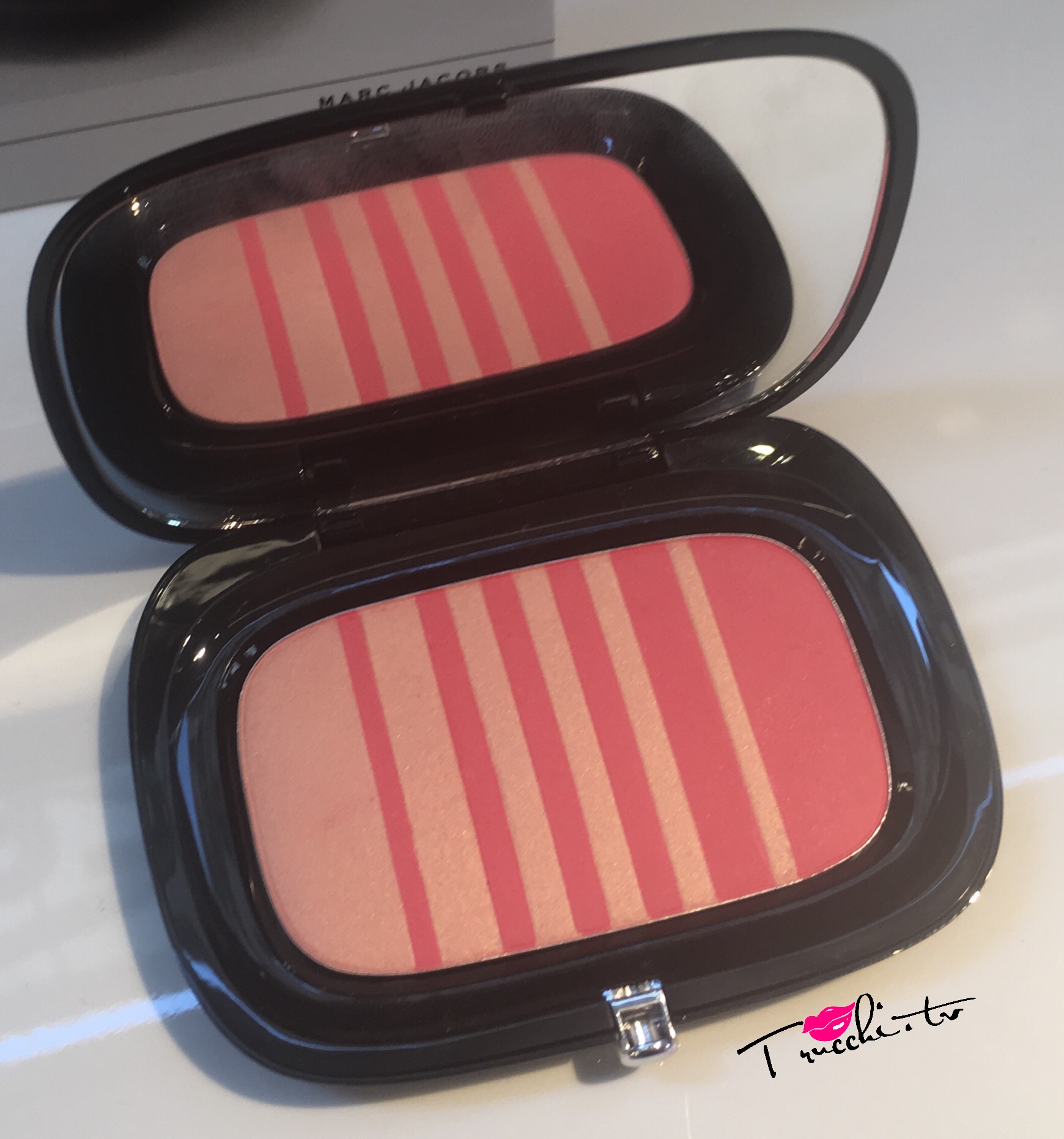 Nuovi "Air Blush" Marc Jacobs Beauty Nuovi "Air Blush" Marc Jacobs Beauty