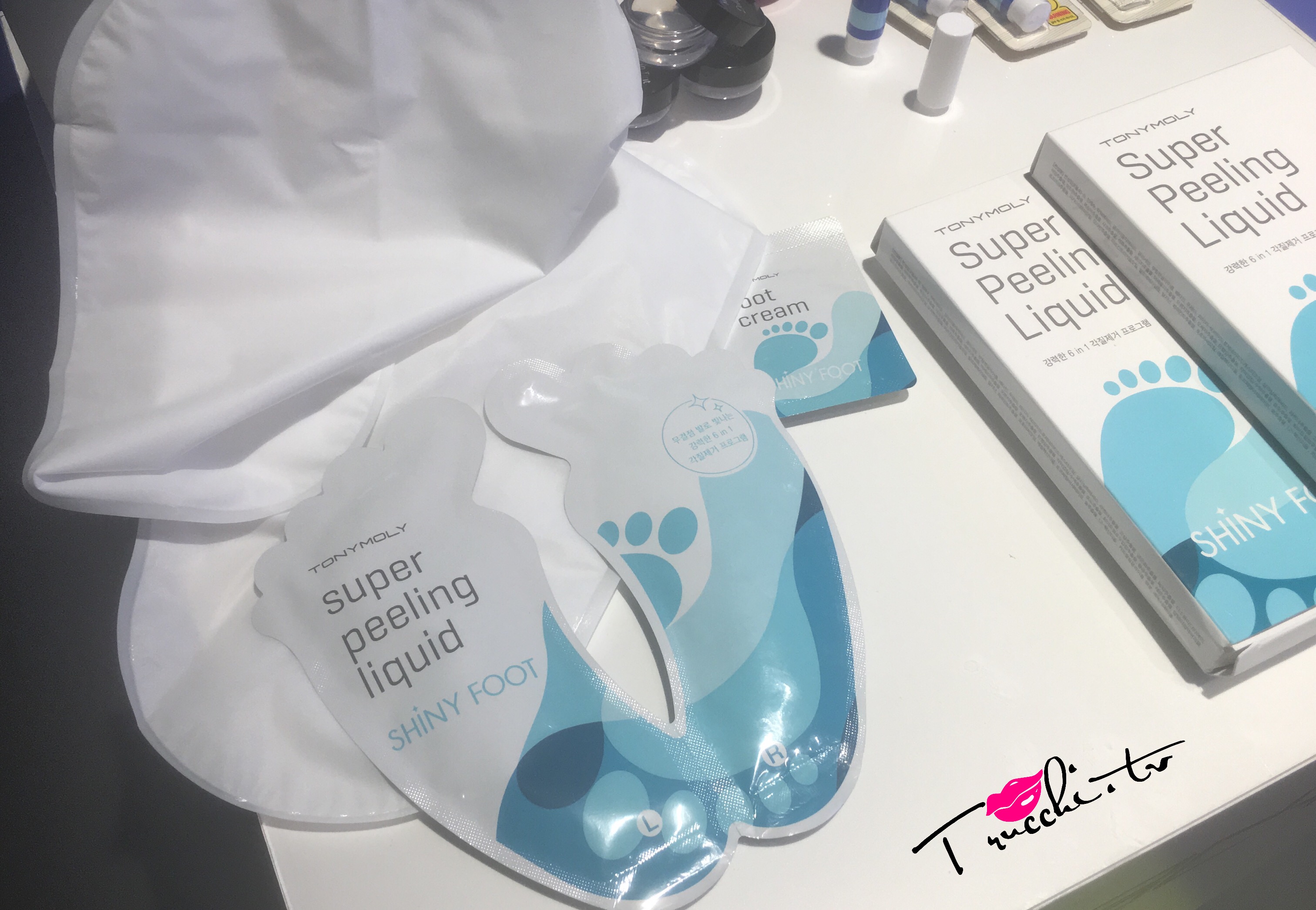 Tony Moly Shiny Foot - Il Super Peeling Liquido 1 Tony Moly Shiny Foot - Il Super Peeling Liquido 1