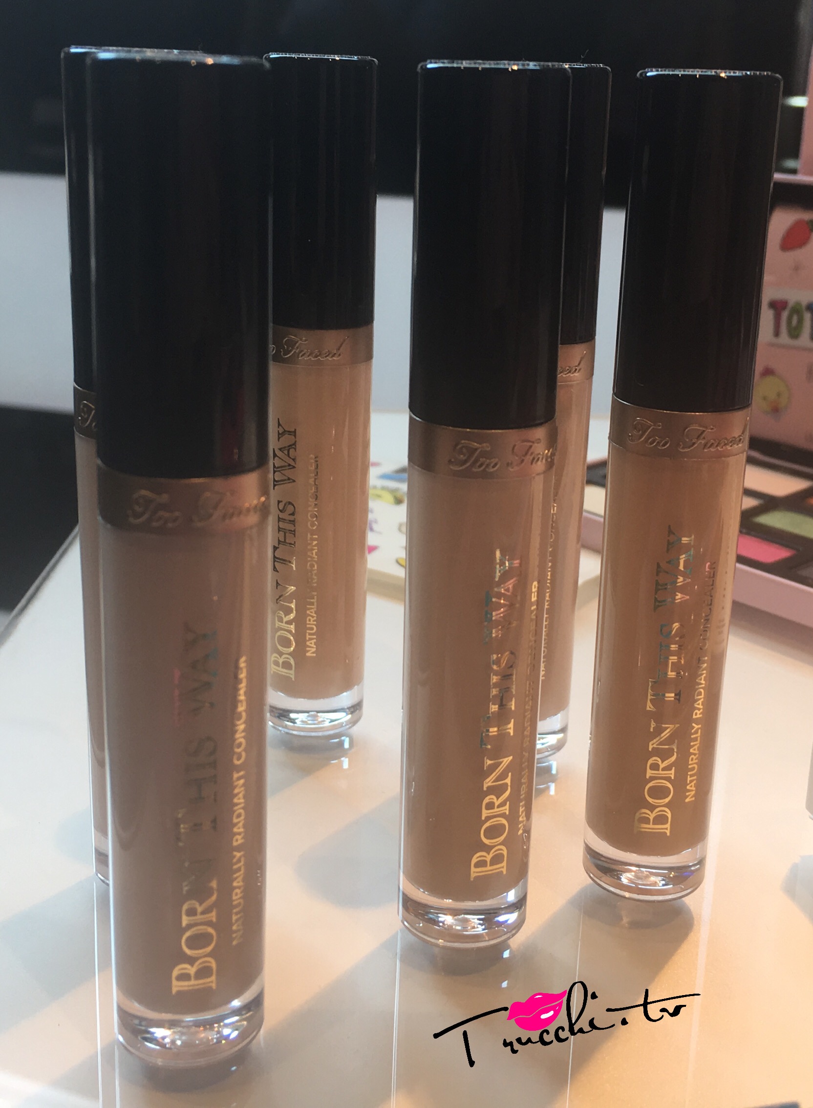 Too Faced Correttore Born This Way
