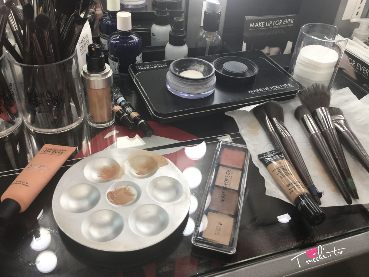 Sessione Makeup con MAKE UP FOR EVER Sessione Makeup con MAKE UP FOR EVER