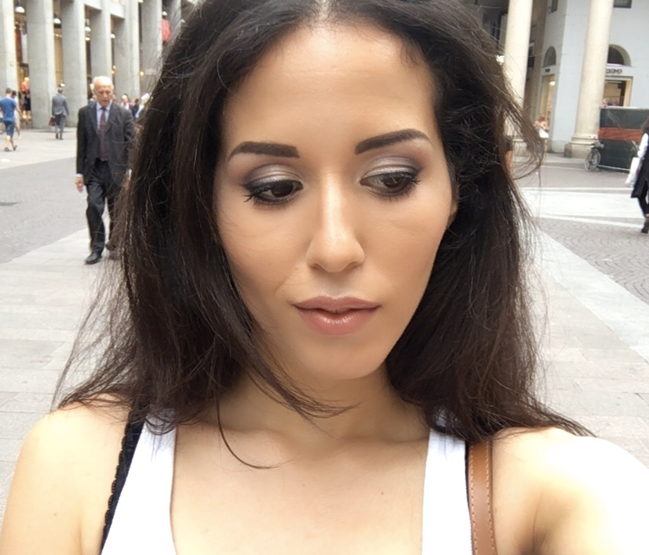 Sessione Makeup con MAKE UP FOR EVER Sessione Makeup con MAKE UP FOR EVER