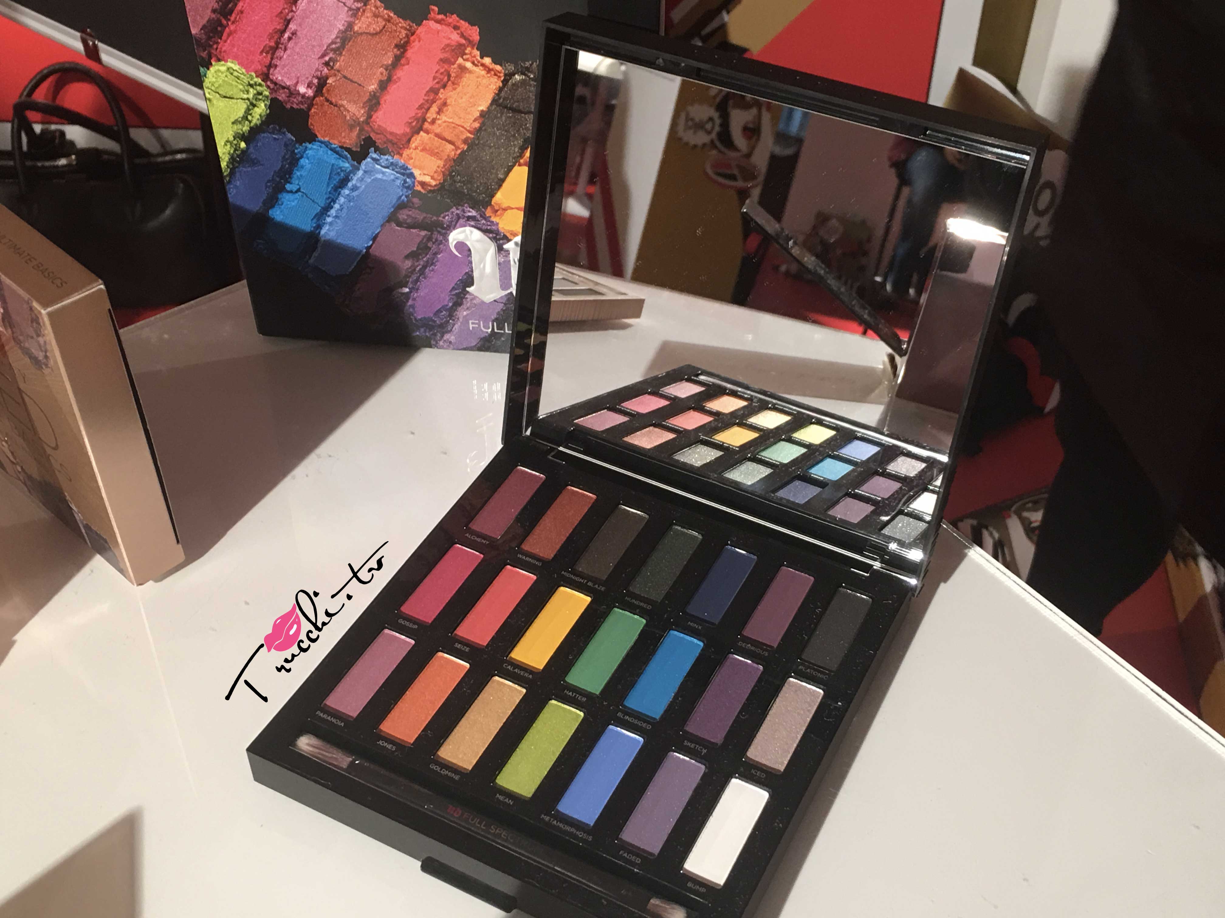 Urban Decay FULL SPECTRUM: la nuova Palette di Ombretti Must Have Natale 2016 Urban Decay FULL SPECTRUM: la nuova Palette di Ombretti Must Have Natale 2016