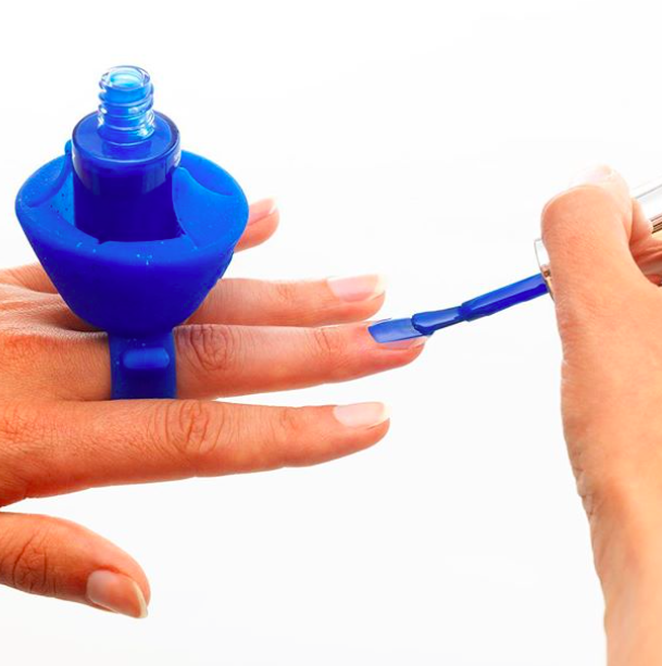 TWEEXY: l'Anello per una Manicure Perfetta senza Pasticci