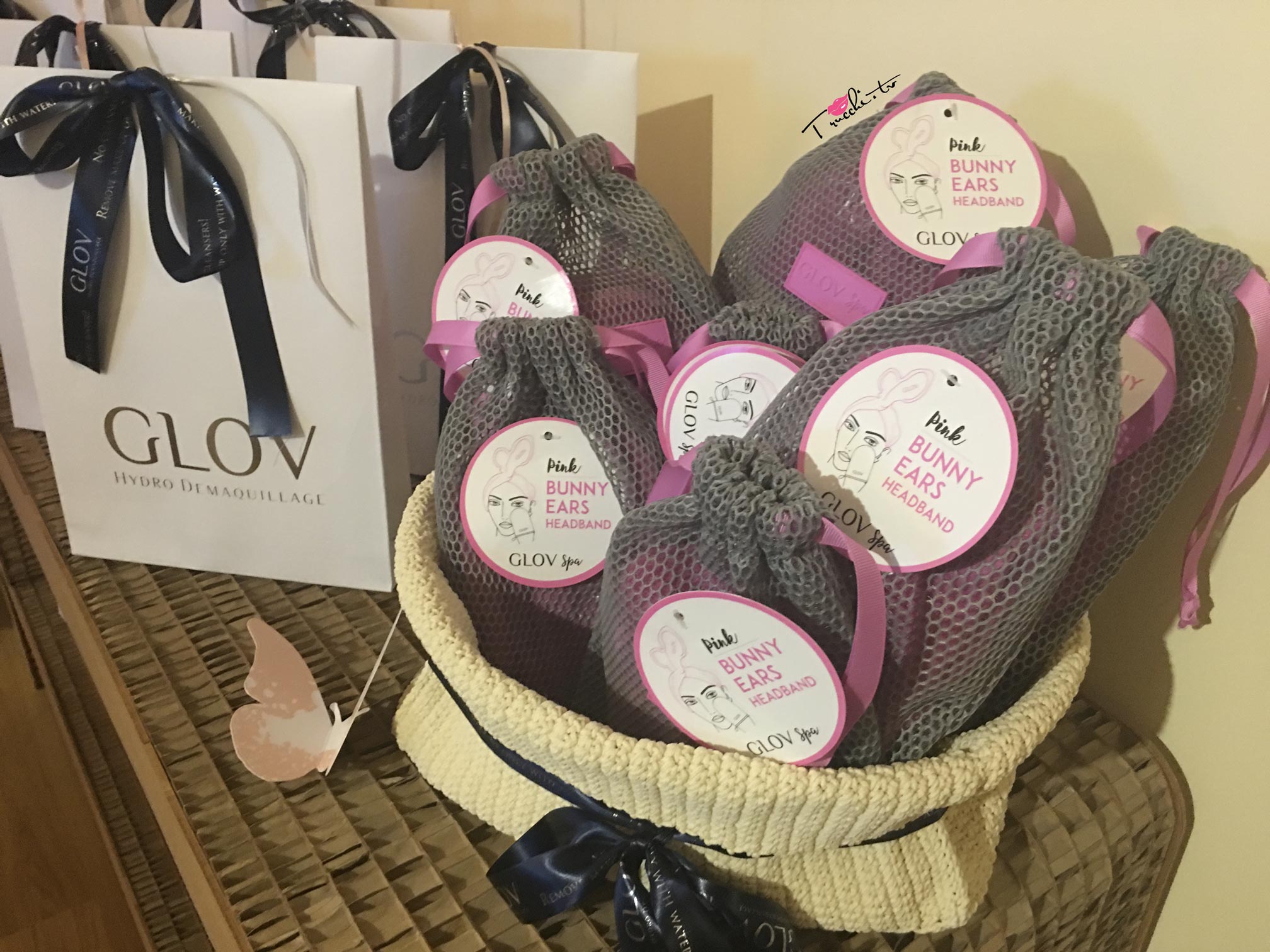 GLOV: Come Struccarsi il viso solo con l'Acqua GLOV: Come Struccarsi il viso solo con l'Acqua