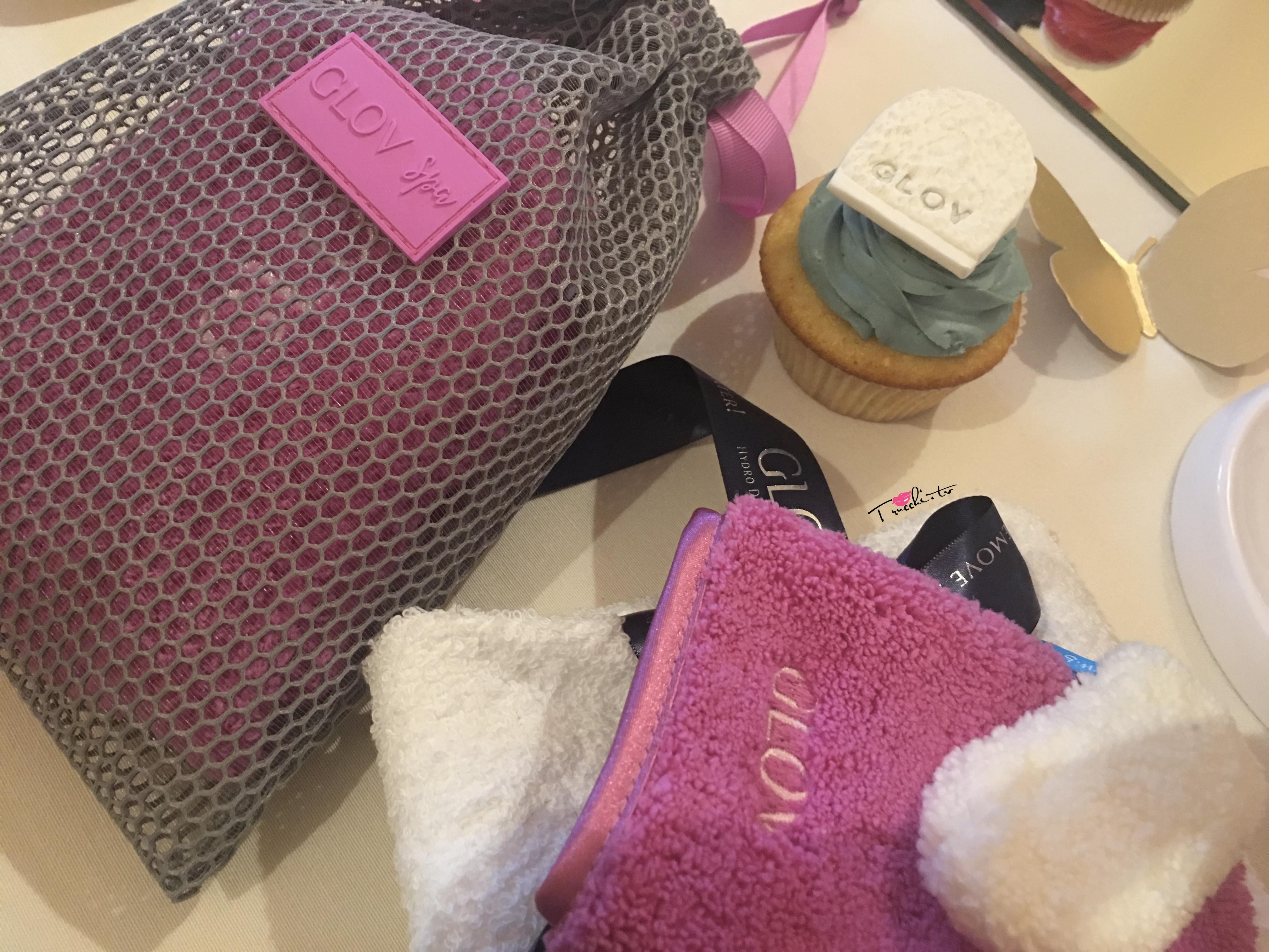 GLOV: Come Struccarsi il viso solo con l'Acqua GLOV: Come Struccarsi il viso solo con l'Acqua