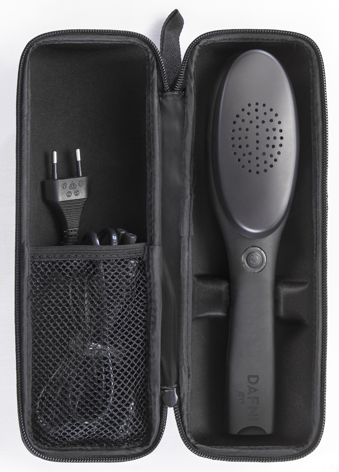 Capelli Perfetti anche in Viaggio con la Spazzola DAFNI go™ Capelli Perfetti anche in Viaggio con la Spazzola DAFNI go™