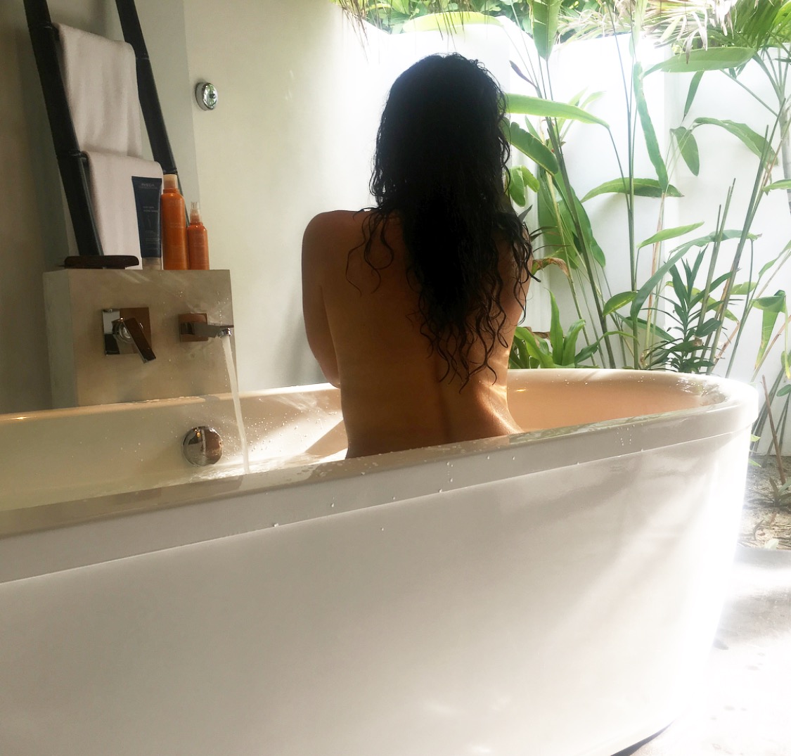 Come Proteggere i Capelli dal Sole - Aveda