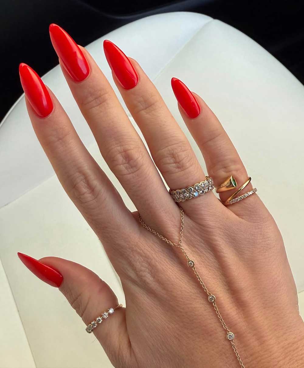 Unghie rosse estive Unghie rosse estive