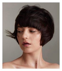 Tagli capelli per l'autunno inverno 2020 2021 tendenze - frangia Tagli capelli per l'autunno inverno 2020 2021 tendenze - frangia