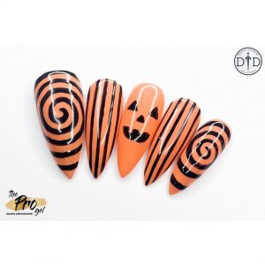 Nail art Halloween, le più belle unghie a tema - zucche Nail art Halloween, le più belle unghie a tema - zucche