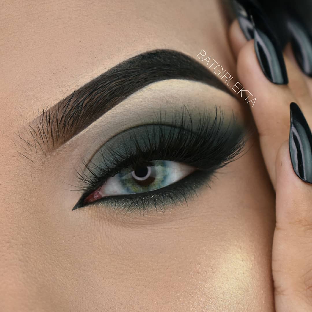Trucco Capodanno, tante idee per il makeup delle feste - smokey eyes Trucco Capodanno, tante idee per il makeup delle feste - smokey eyes