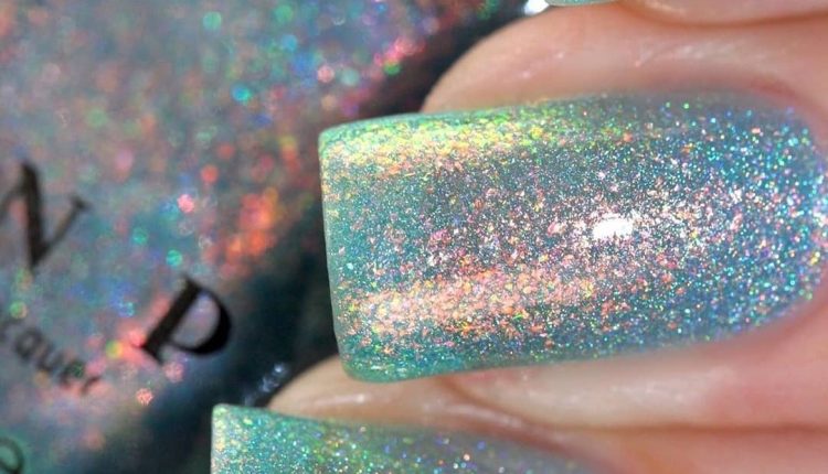 Unghie glitter, tante idee per mani scintillanti per le Feste – unghie glitter effetto pastello 1