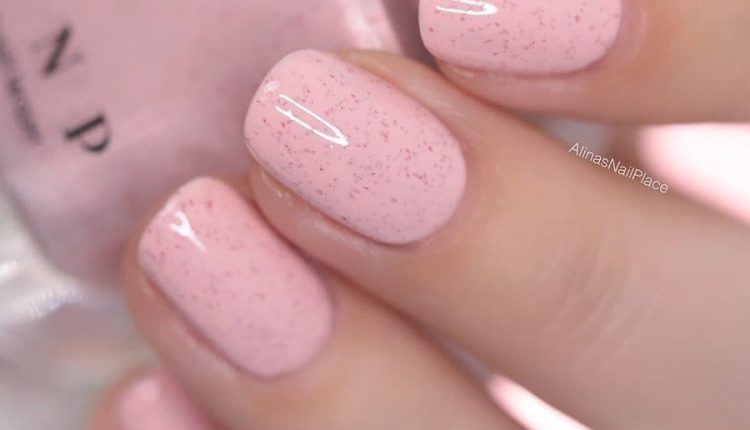 Unghie glitter, tante idee per mani scintillanti per le Feste – unghie glitter rosa 3