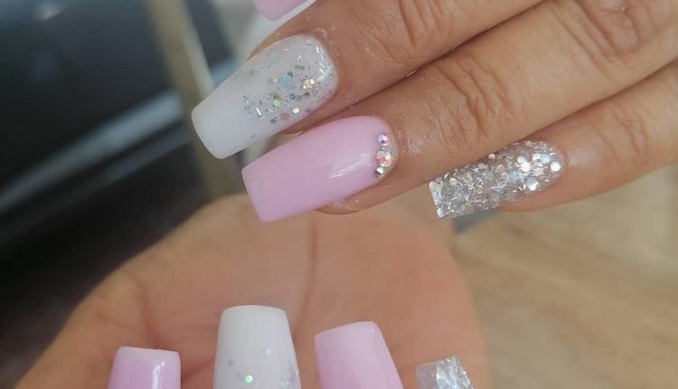 Unghie per Capodanno, tante idee per ispirarsi – glitter e paillettes 7