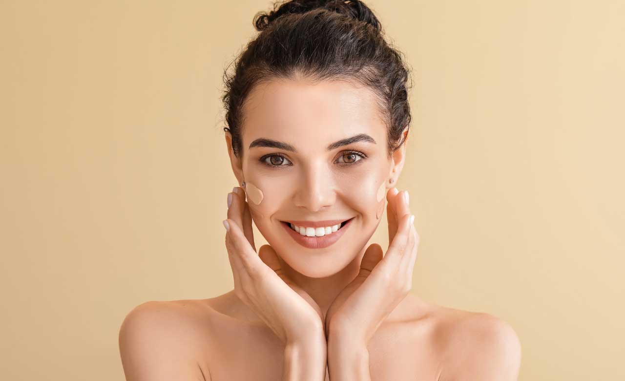 Come applicare il fondotinta Come applicare il fondotinta