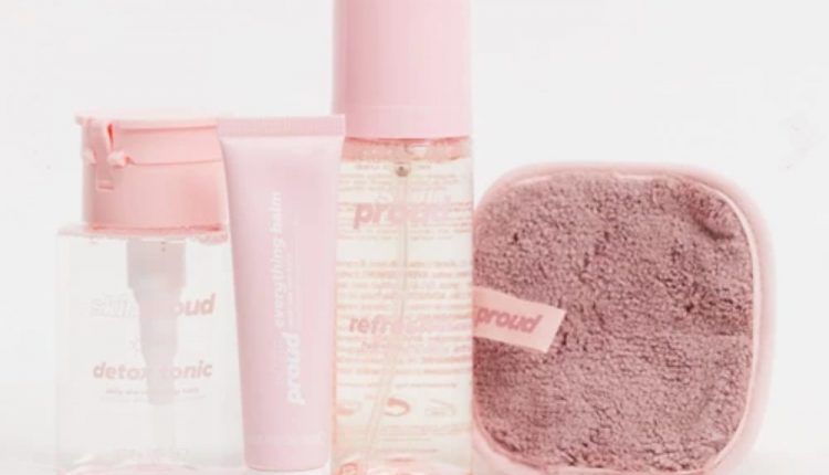 regali amiche natale set skincare skin proud