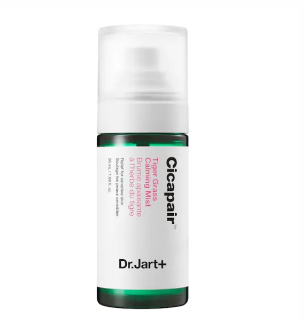 Face mist, cos'è e come usarla al meglio - Dr. Jart Cicapair Tiger Grass Calming Mist Face mist, cos'è e come usarla al meglio - Dr. Jart Cicapair Tiger Grass Calming Mist