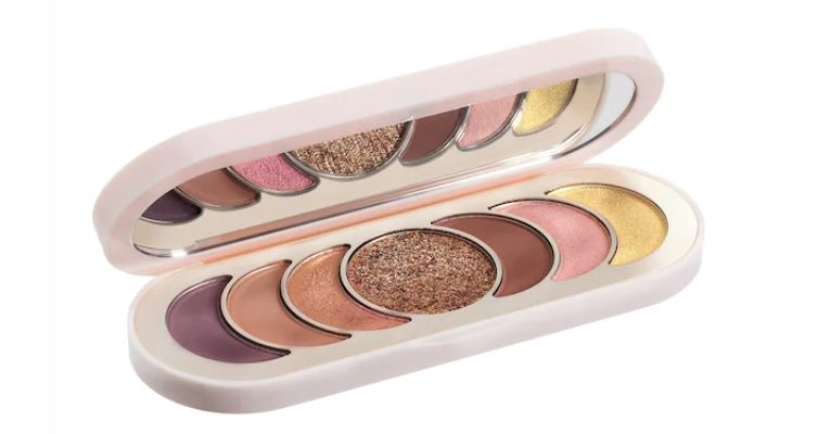 Trucco occhi le migliori palette dell'autunno inverno 2021-2022 - Rare Beauty Discovery True To Myself Trucco occhi le migliori palette dell'autunno inverno 2021-2022 - Rare Beauty Discovery True To Myself