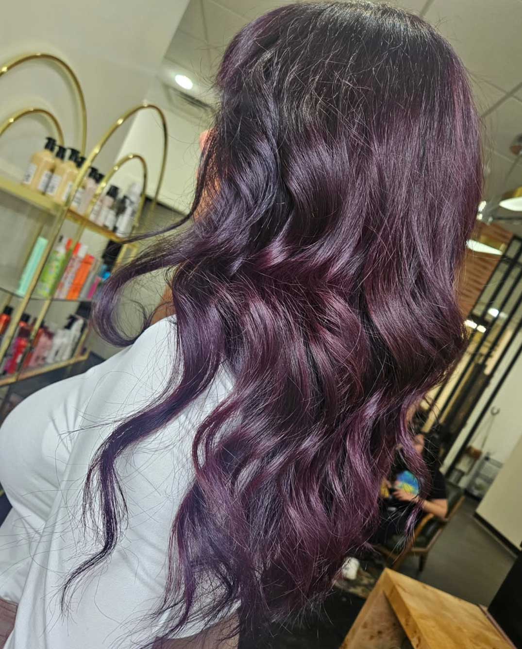 Capelli mogano viola Capelli mogano viola