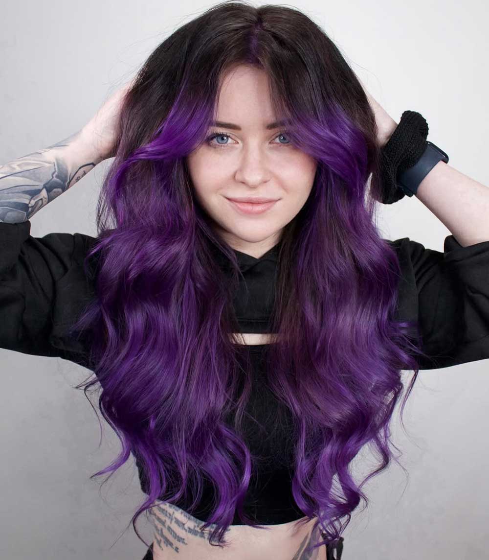 Capelli viola scuro Capelli viola scuro