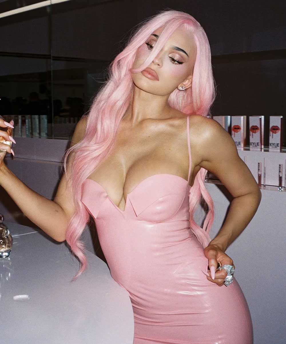 Capelli rosa di Kylie Jenner Capelli rosa di Kylie Jenner