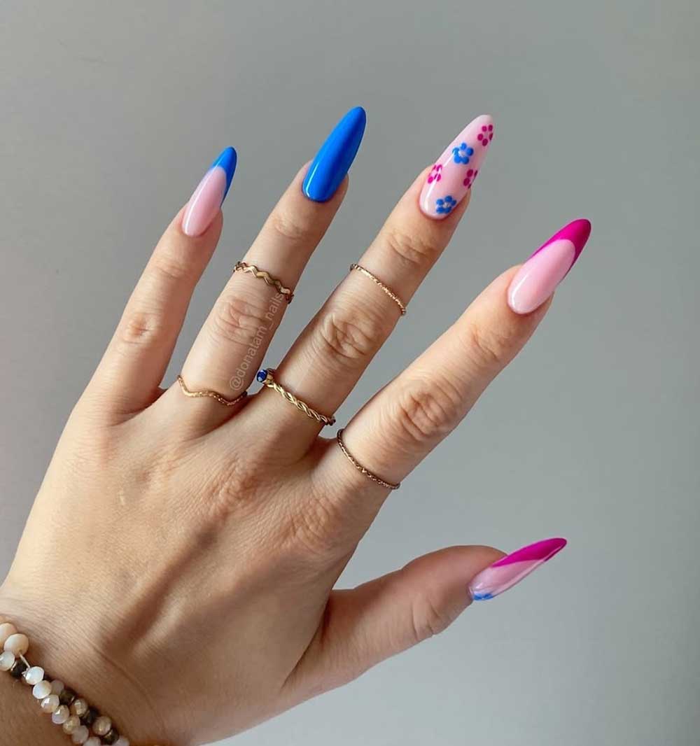 Unghie blu e rosa Unghie blu e rosa