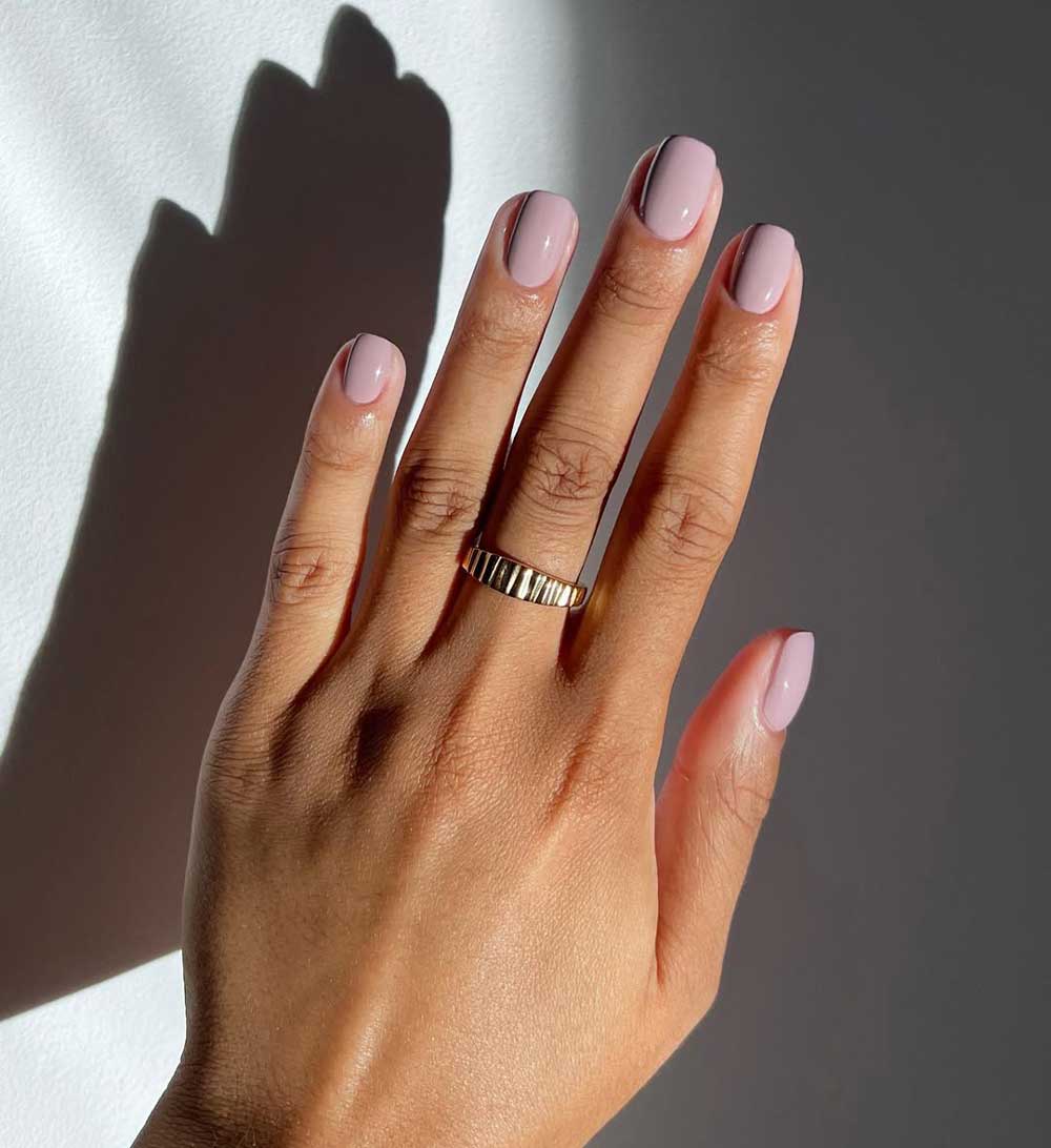 Unghie pastello malva chiaro Unghie pastello malva chiaro