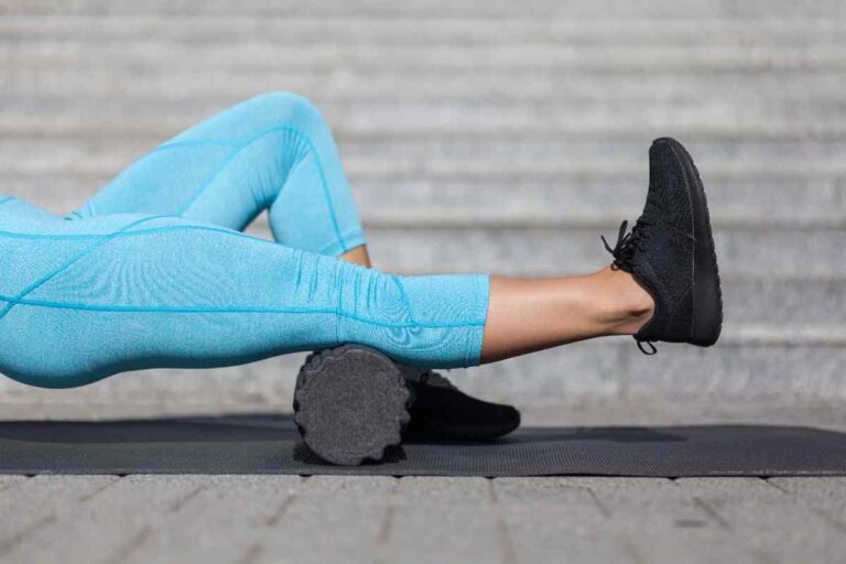 FOAM ROLLER cos'è, i benefici e gli esercizi migliori