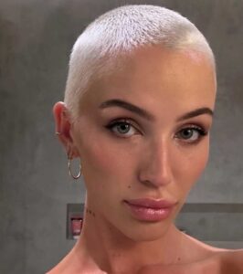 Taglio corto donna Buzz Cut Taglio corto donna Buzz Cut