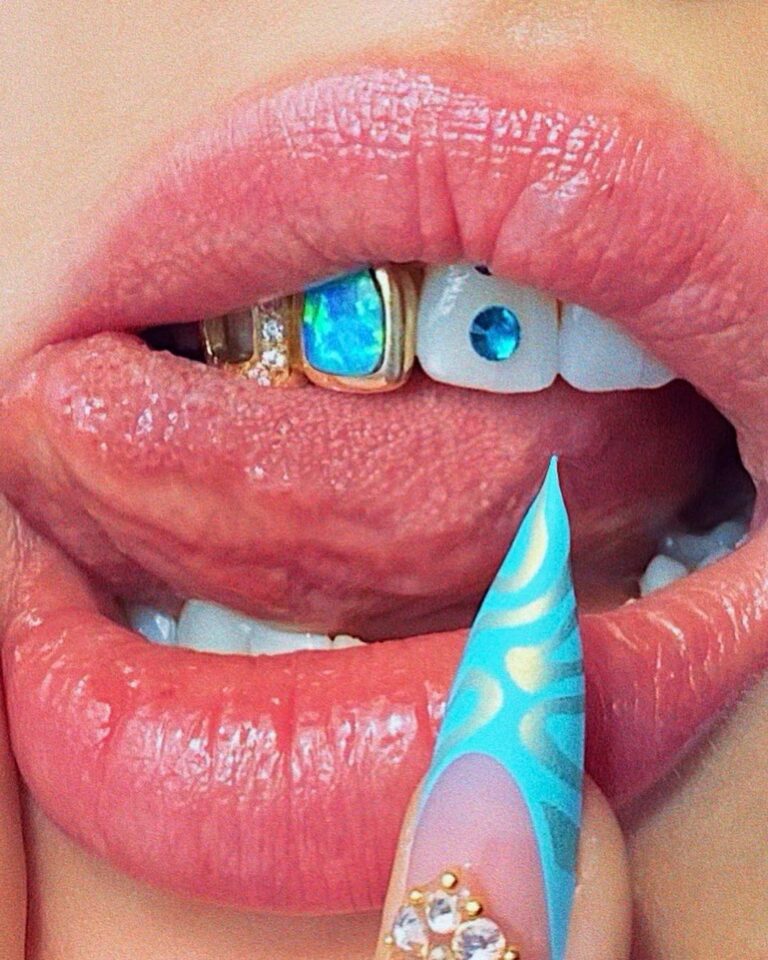 Orecchini A Dente In Argento 925 - Gioiello Stud A Forma Di Dente Per Donne, Regalo Originale Per Dentisti, Con Scatola Portagioie