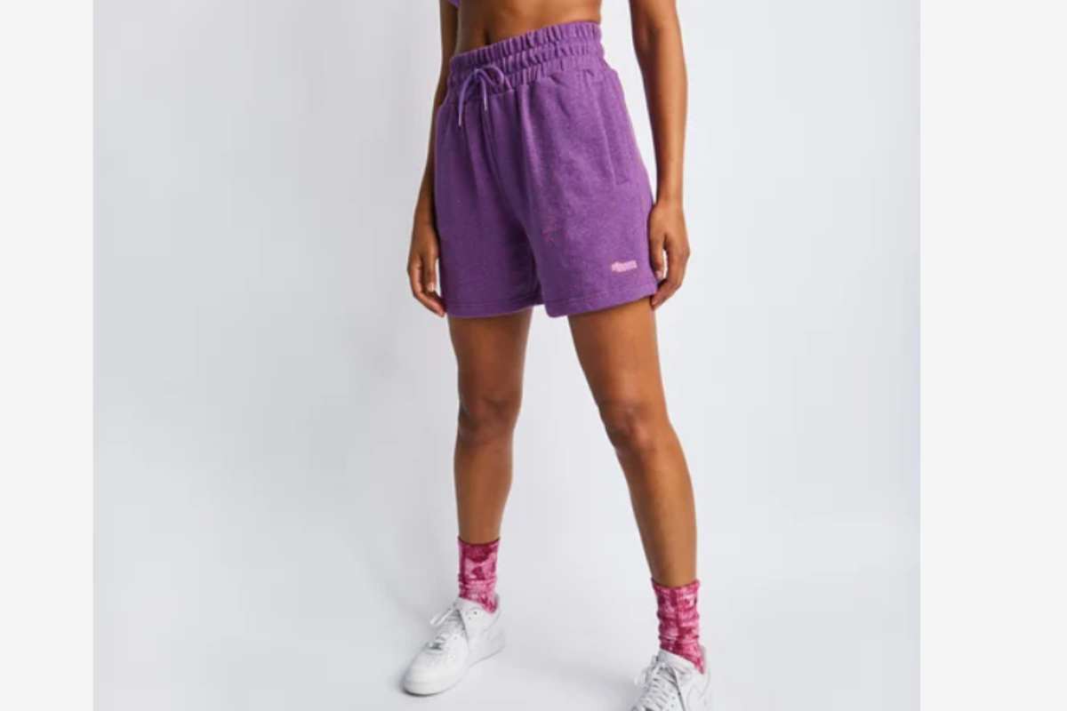 ABBIGLIAMENTO DA PILATES | Cosa indossare e consigli ABBIGLIAMENTO DA PILATES | Cosa indossare e consigli