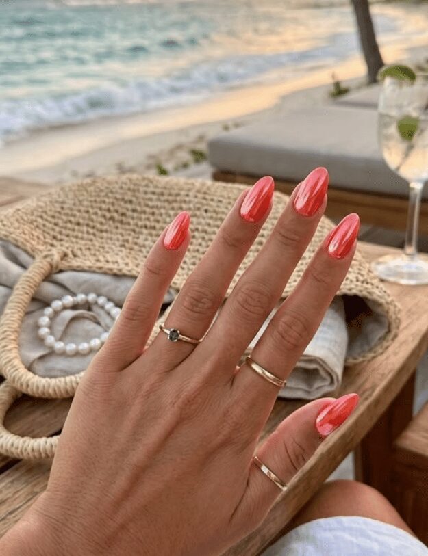 Unghie corallo cromate Unghie corallo cromate