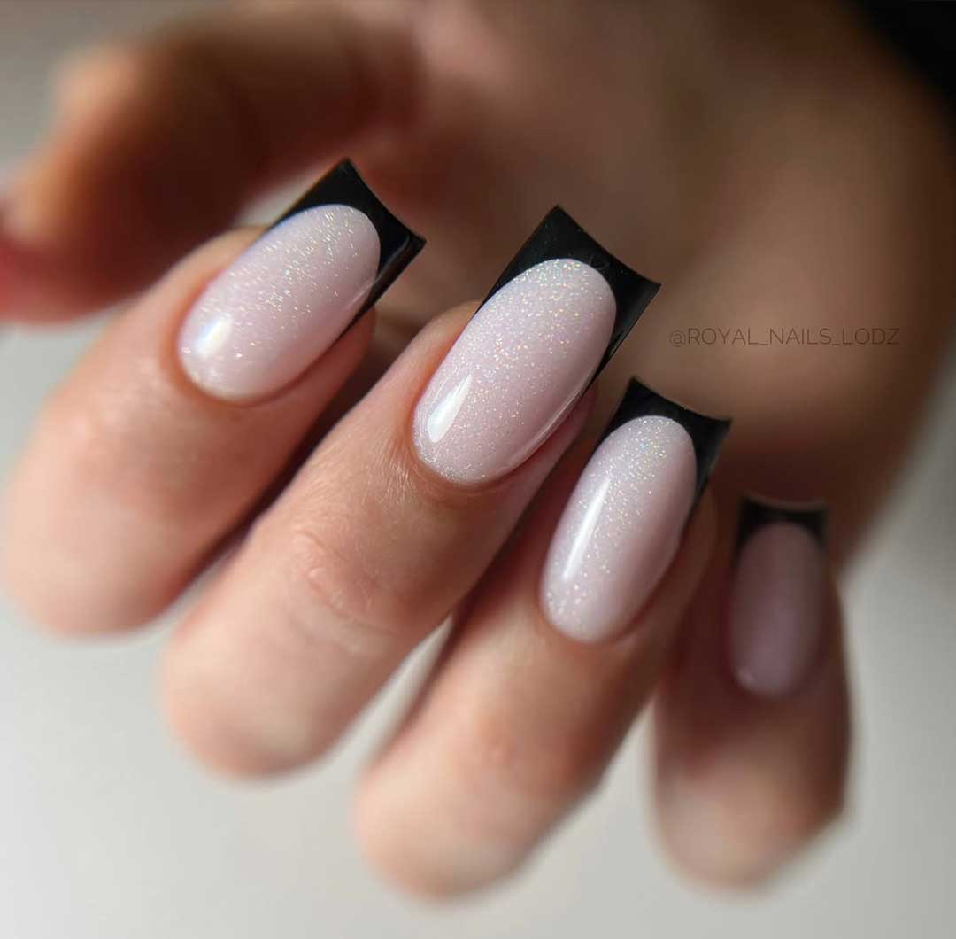 French nero unghie quadrate  French nero unghie quadrate