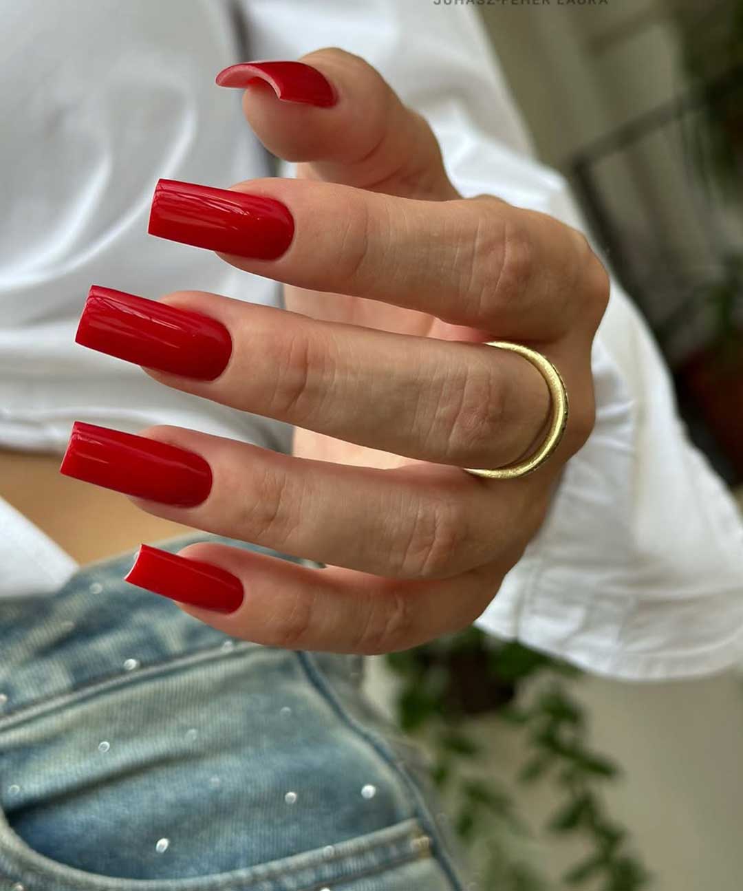 Unghie quadrate rosse Unghie quadrate rosse