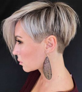 Taglio asimmetrico corto Taglio asimmetrico corto