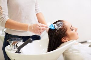 Come togliere la tinta dalla pelle  Come togliere la tinta dalla pelle