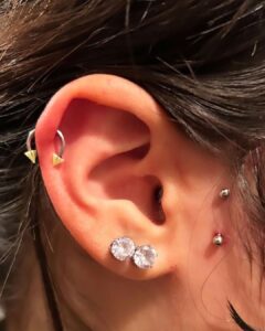 Trago piercing Trago piercing