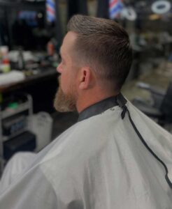 Taglio corto uomo con shadow fade