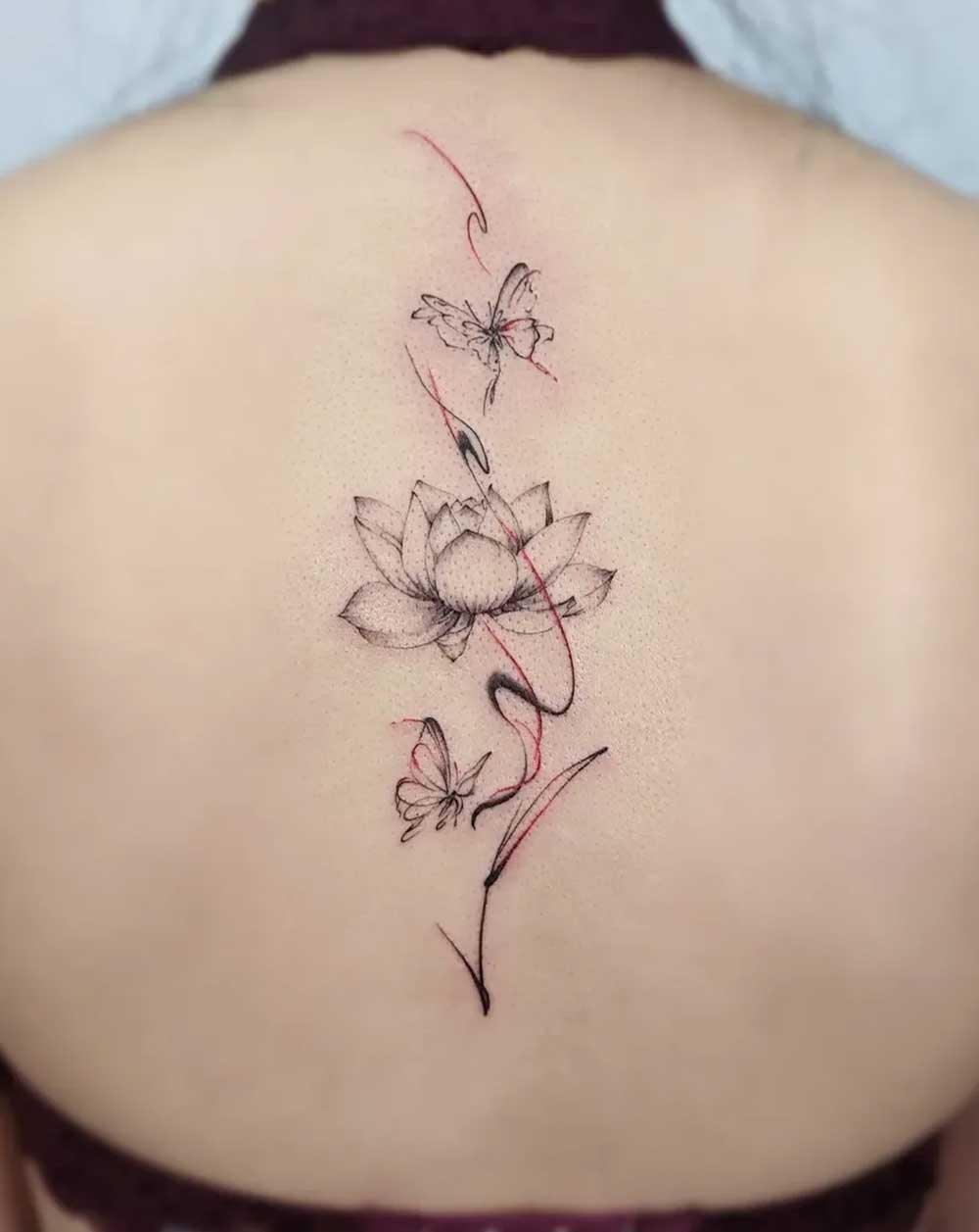 Fiore di loto tatuaggio schiena Fiore di loto tatuaggio schiena