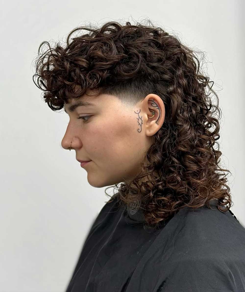 Mullet Riccio con frangia Mullet Riccio con frangia
